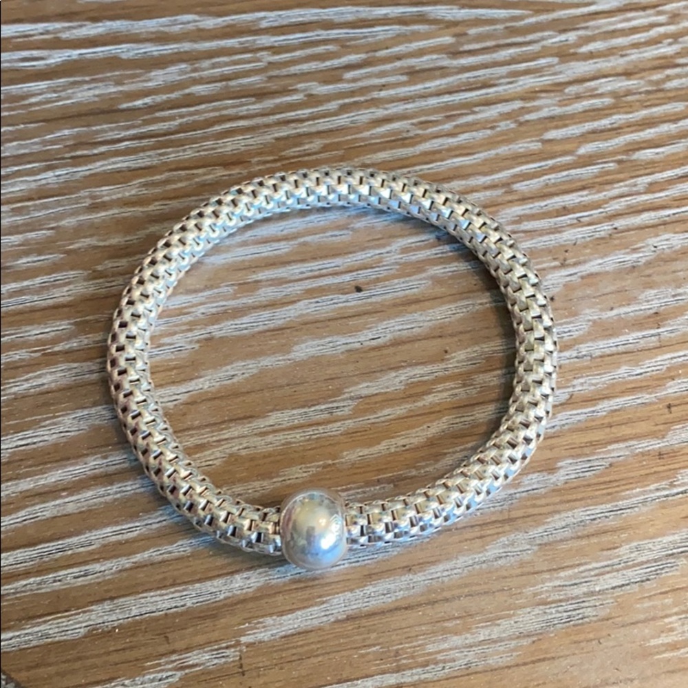 Stunning Silpada Stretchable Bracelet